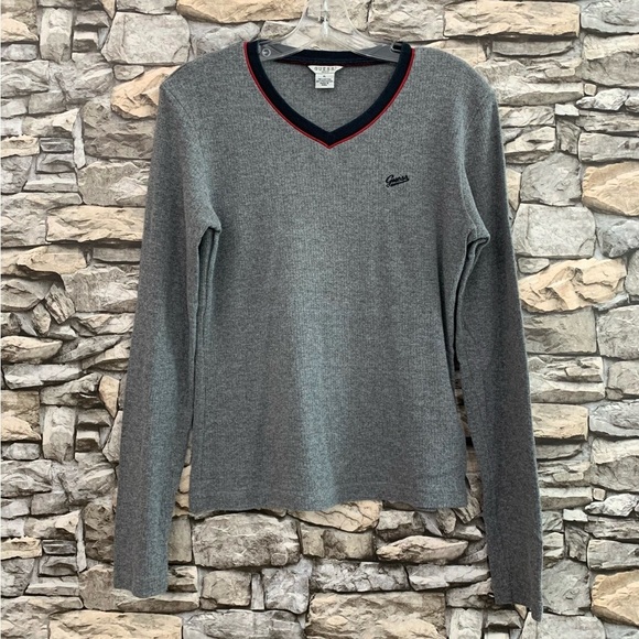 #46 Vintage Guess Jeans Long Sleeve Thermal Gray Red Shirt Top Women’s XL Y2K - Picture 1 of 2